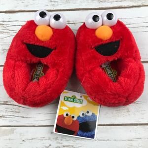 NWT Sesame Street Elmo Slippers